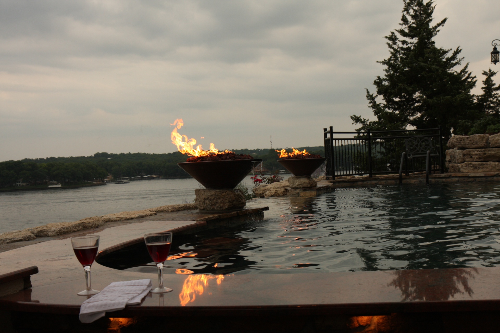 Maschhoff Pool & Drinks Lake Panoramic