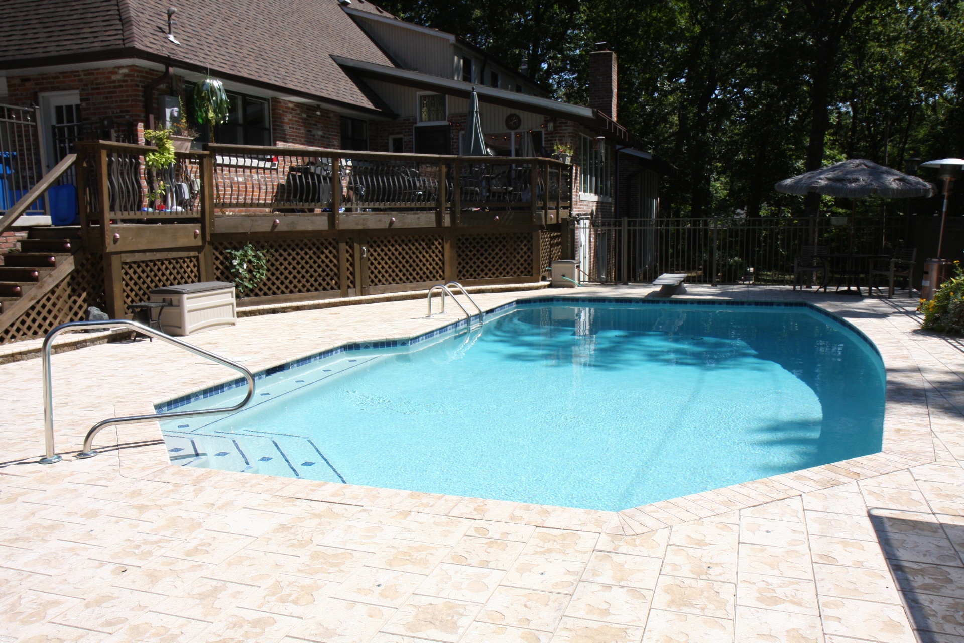 Weinbaum Geometric Pool Day